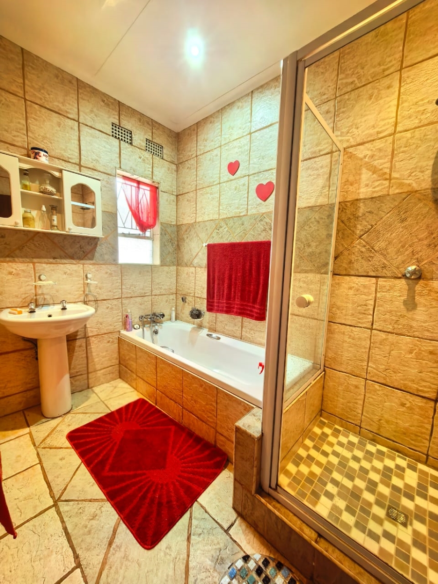 3 Bedroom Property for Sale in Vaalpark Free State